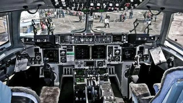 中美俄三国战略运输机驾驶舱对比,运20vsc17vs伊尔76