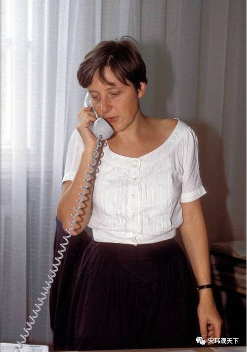 1992年7月2日 任职德国联邦妇女和青年部部长时期的默克尔