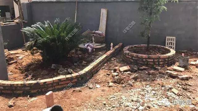 晒晒我家新盖好的农村别墅,花池,菜地全都有,村里人都