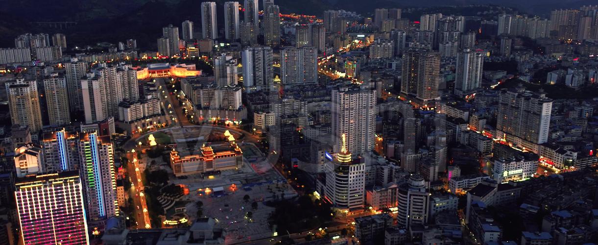 傍晚航拍凯里市城市夜景4k视频
