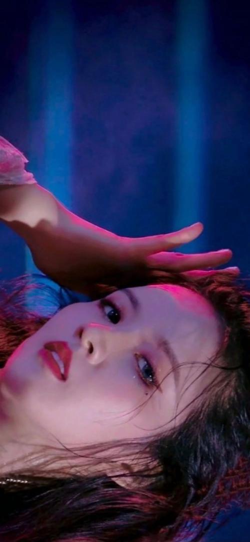 爱豆壁纸刘些宁