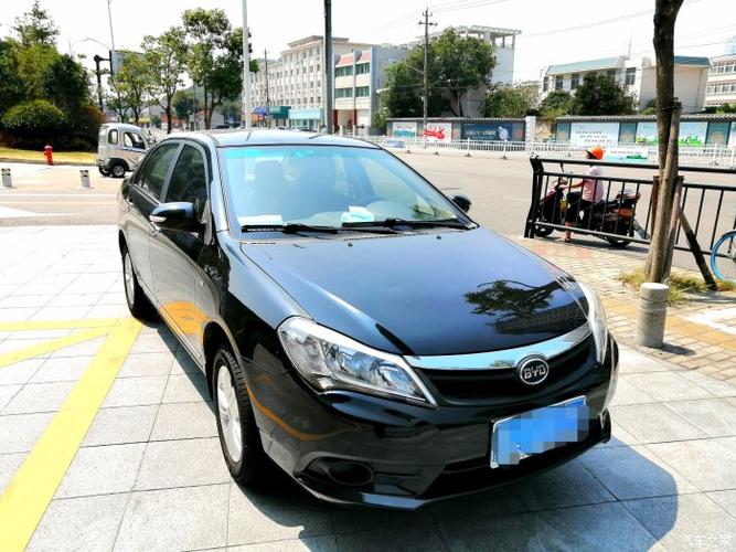 诚心出售2015款比亚迪f3手动豪华版黑色汽车