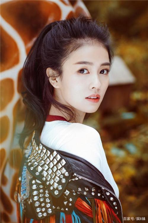 今日图集分享:白鹿