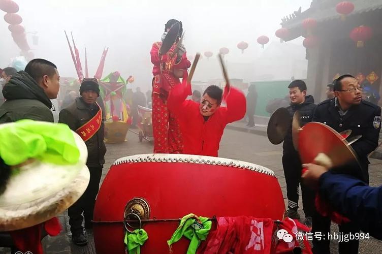 打鼓的汉子真威武!