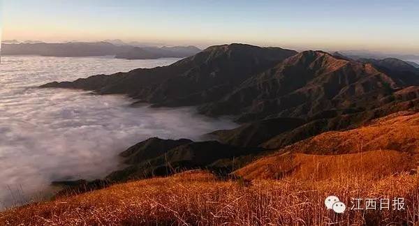 罗霄山脉主峰南风面坐落在江西遂川县西南边陲,距井冈山直线距离30
