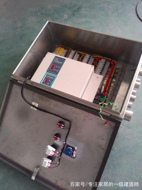 如何实现室内一键断电?老电工说的这两种方案,大家觉得哪个好?
