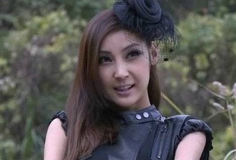 盘点铠甲勇士中最有钱的五个女人!马灵灵上榜,最有钱的是美真?