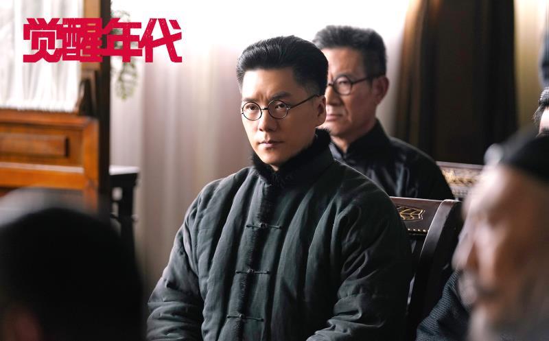 观觉醒年代看演员张露致敬先辈展文学风骨