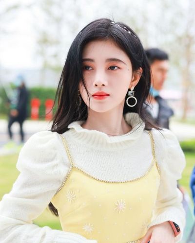 明星图片:鞠婧祎
