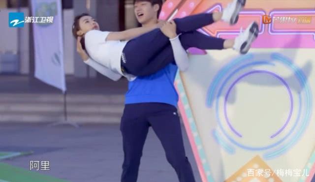 魏大勋公主抱吴谨言做深蹲谁注意他手的位置暴露真实人品