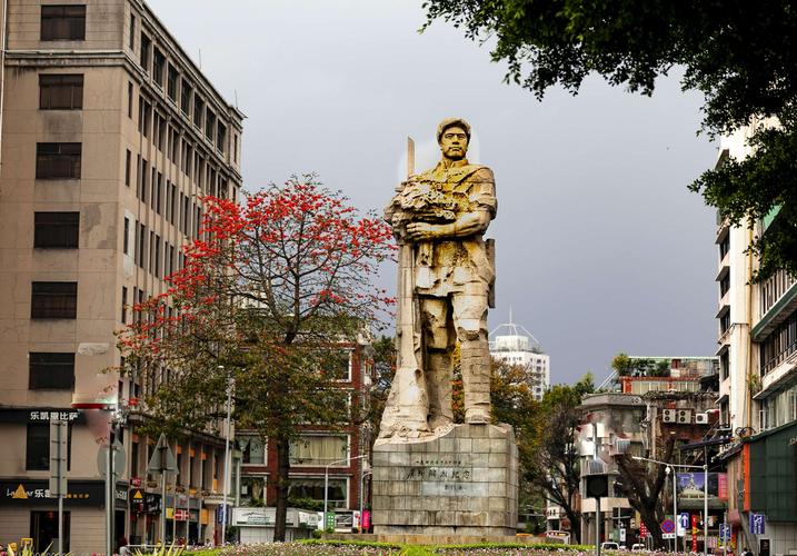 其它 红棉花开满羊城 写美篇  这是海珠广场纪念1949年10月14日广州