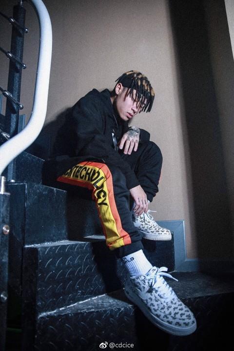《中国新说唱》rapper都穿什么鞋?没有周汤豪,ice这双