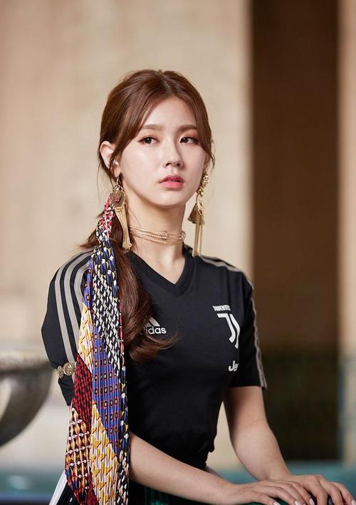 精美图集韩国神颜女爱豆赵美延