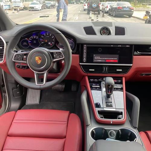 21款保时捷卡宴价格更新85到120让利售