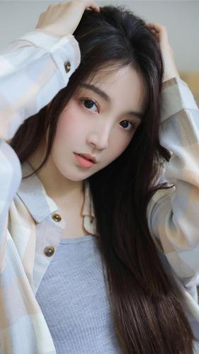 艺术系长发清纯美女居家私拍写真