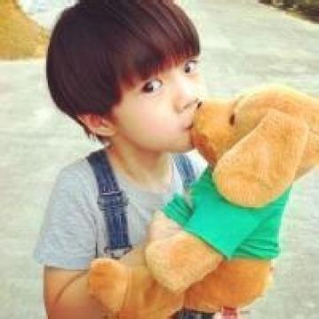 又萌又帅的小正太,男生头像图片-回车桌面