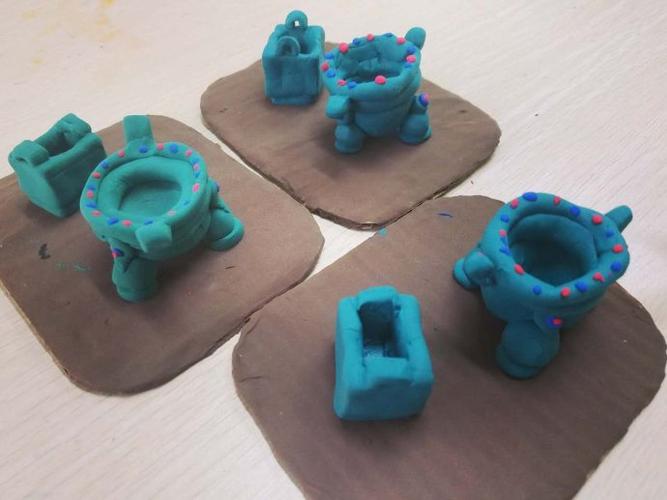 栀子花班:绘画:佩纳宫 手工:青铜器(王老师)