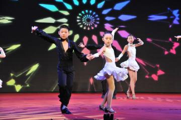 上海英舞教育少儿拉丁舞图片