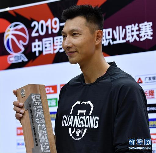 cba常规赛:易建联荣登cba历史得分榜榜首