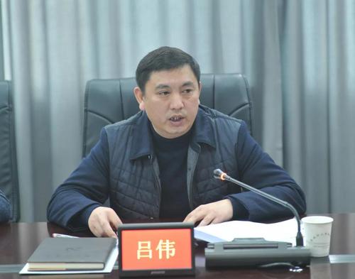 州委第二巡察组副组长吕伟,州委政法委副书记姜在辉,州委组织部干部