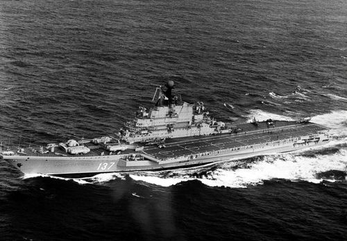 新罗西斯克号航空母舰