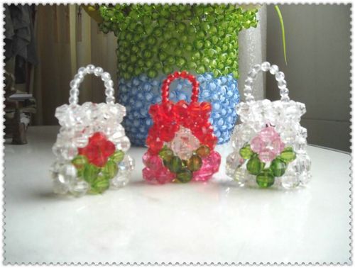 兴趣 花篮花盆花瓶小包小茶壶小雨伞    蓉的串珠习作--花篮花盆花瓶