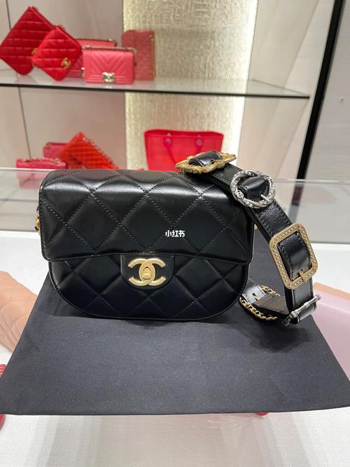 卡加chanel 21秋冬新款复古五扣马鞍包_马鞍包_复古_包包_香奈儿怎么