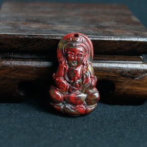桂林鸡血玉吊坠