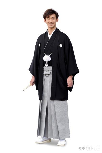 诞生时间比民国旗袍长不了多久的和服女袴行灯袴