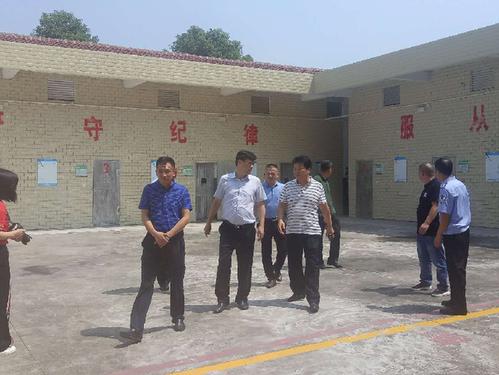 湖南岳阳市禁毒委督导华容县禁毒工作
