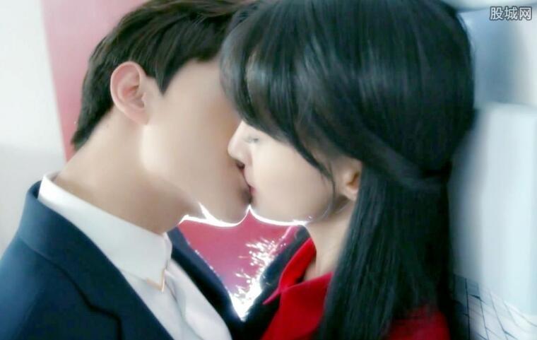 杨洋郑爽亲到嘴发麻 借拍戏表达内心情感?
