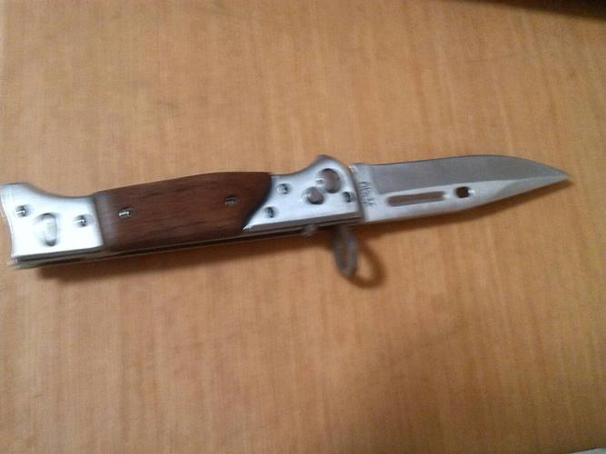 这把ak47刺刀怎么样,大约价钱