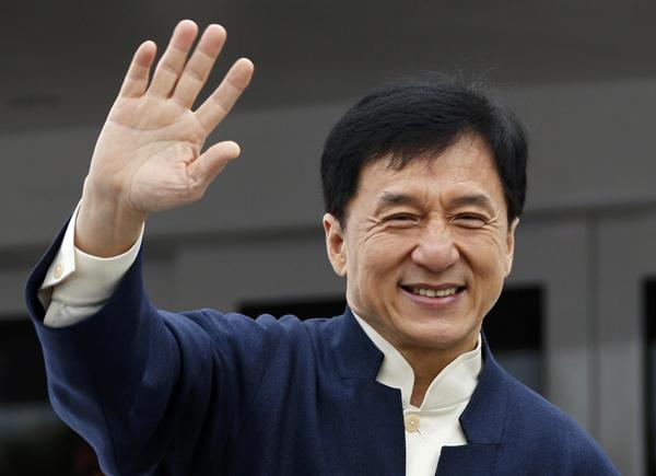 jackie chan promotes "skiptrace" in cannes