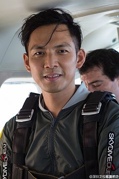 钟汉良不放弃# 明晚21:08分极速前进迪拜站开播了[鼓掌][鼓掌].