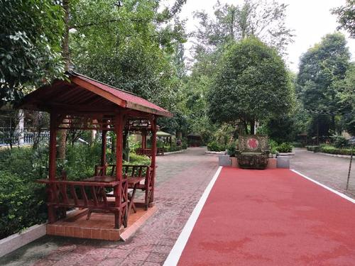 崇州市花果山寿康老年公寓:森林康养社区!
