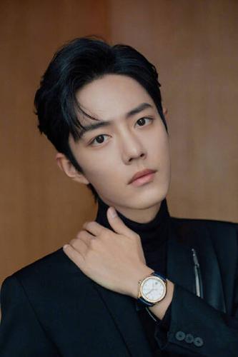 肖战piaget伯爵品牌挚友, 简单搭配, 珠宝/腕表把清俊的他衬得矜贵