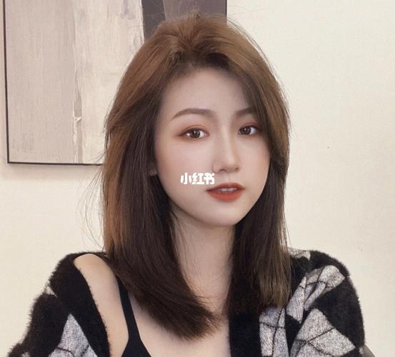 中长发锁骨发免打理锁骨发减龄发型修饰脸型_锁骨发_发型_中长发_减龄