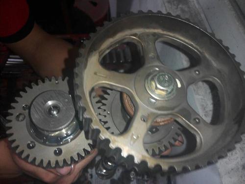 谁能够帮忙看下,或者有对过吉利熊猫发动机正时的,知道的告诉一