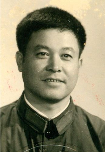 怀念邬炳荣老科长---邬小伟发来的旧照片(梁军贴)