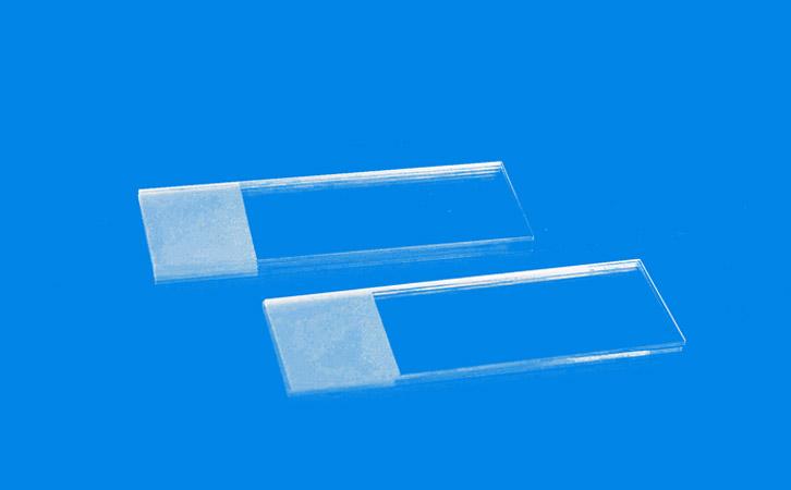 实验室仪器种用的载玻片是石英玻璃片么?