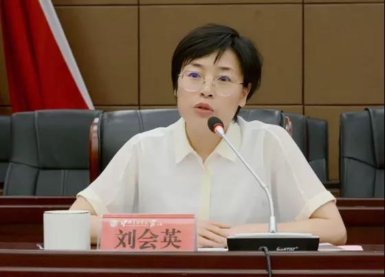 刘会英当选遂宁市市长