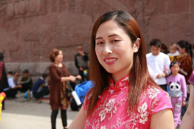 武安旗袍会与2672靓丽新兴旗袍会的美女一起去魏县看梨花,邯郸北湖一