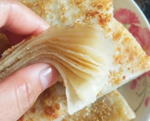 烙千层饼,记得"8切8叠",饼是层次感强,层次感强,像一本书