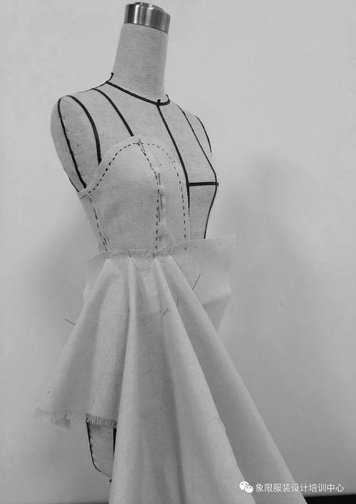 立体裁剪手把手教你制作礼服裙