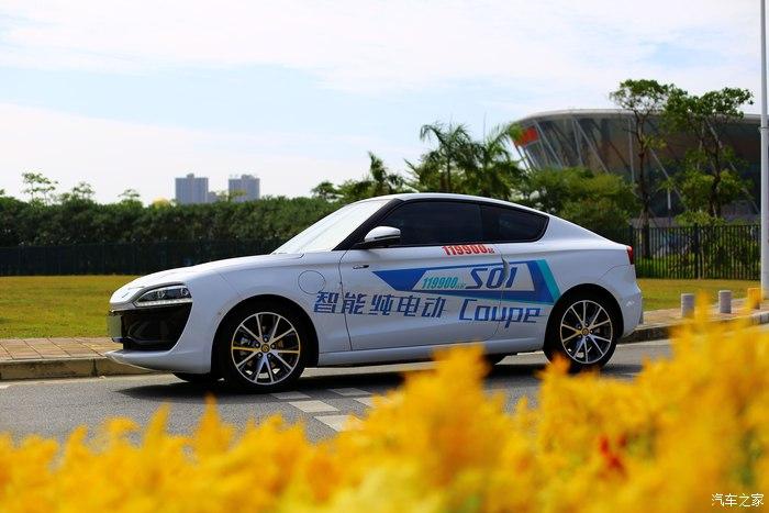 试乘试驾体验零跑s01