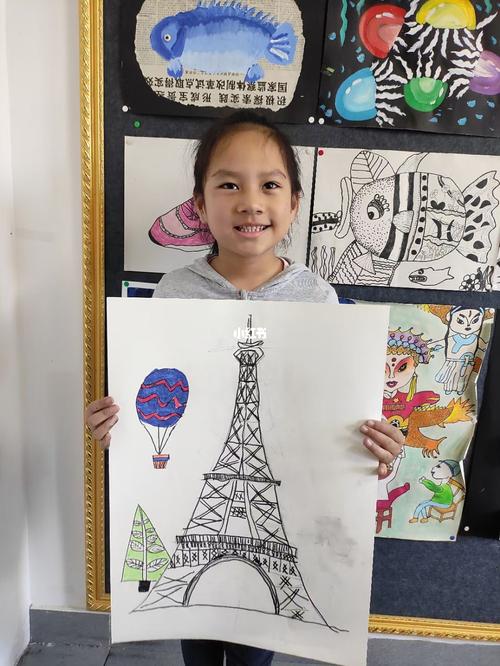 埃菲尔铁塔创意美术_创意美术_建筑_色彩搭配_设计_线描_文化_绘画