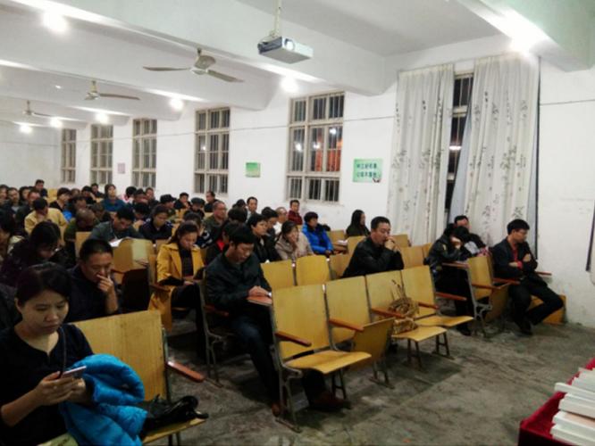 我公司在桂林市兴安师范学校举办"教材巡展"