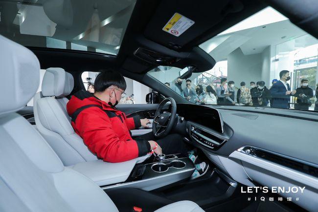 凯迪拉克纯电iq空间落户南方百联打造豪华品牌宠粉新概念