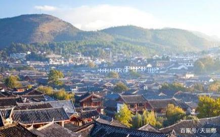 地处云贵高原,面积7.279平方公里.