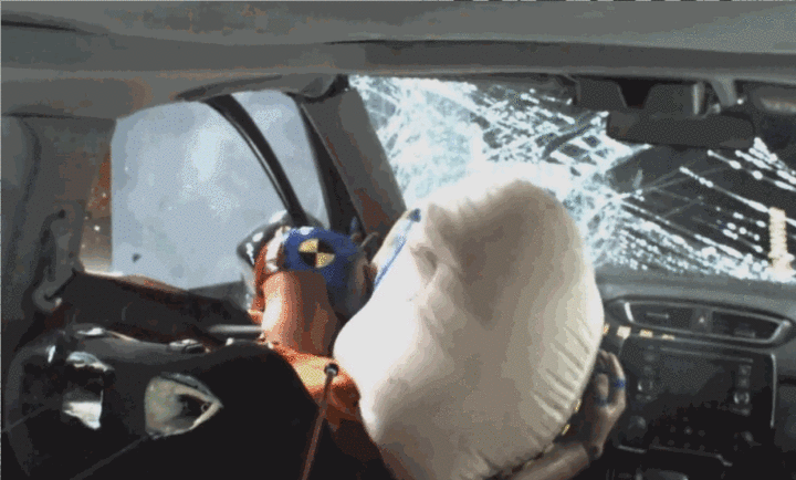 成于帕萨特毁于皓影 中保研闹乌龙 碰撞测试还能信谁?